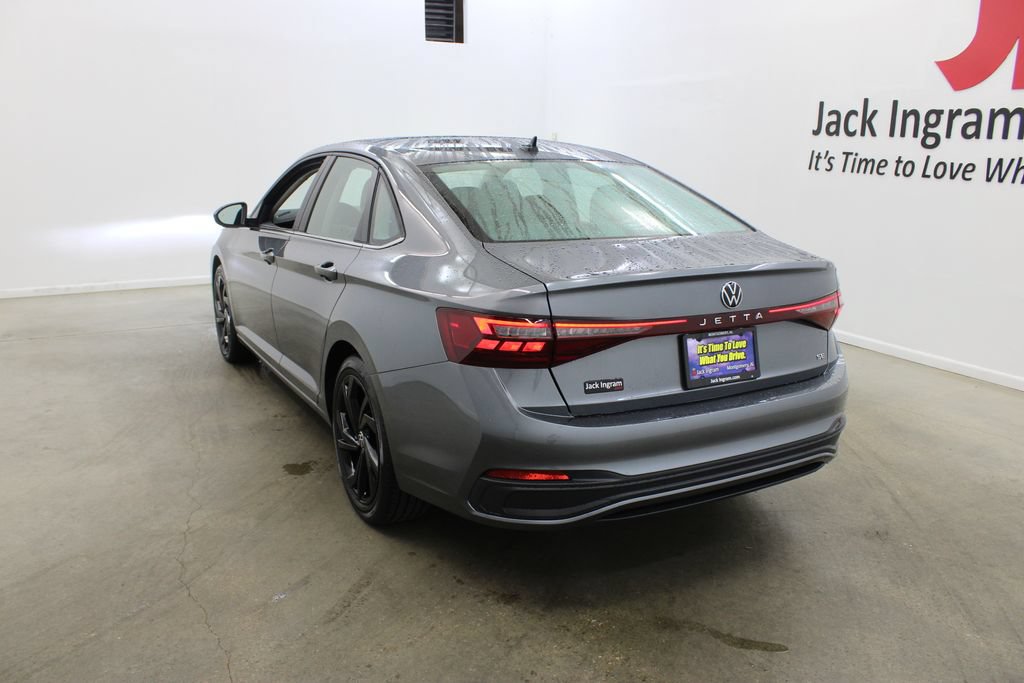 New 2026 Volkswagen Jetta SE FWD image 3