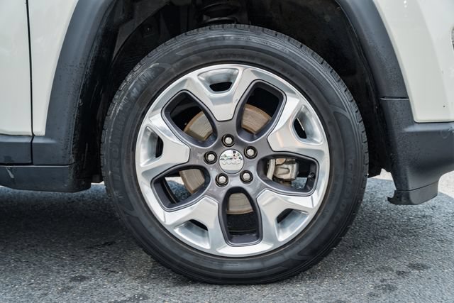 Used 2020 Jeep Compass Limited AWD/4WD image 13