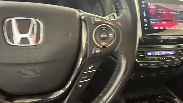 Used 2017 Honda Pilot Elite image 16