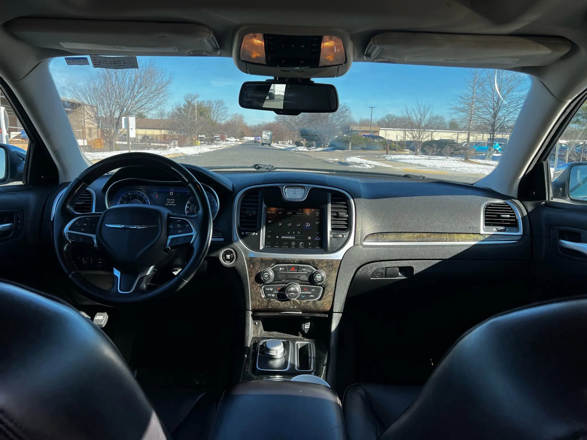 Used 2016 Chrysler 300 C image 25