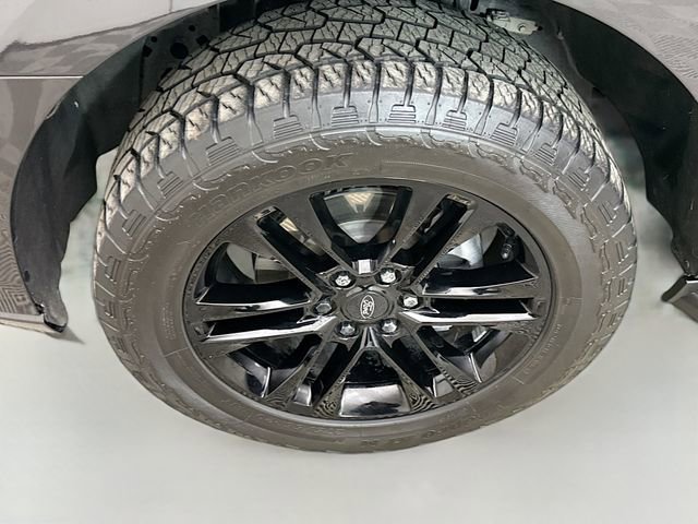 Used 2024 Ford Expedition Max XLT image 32