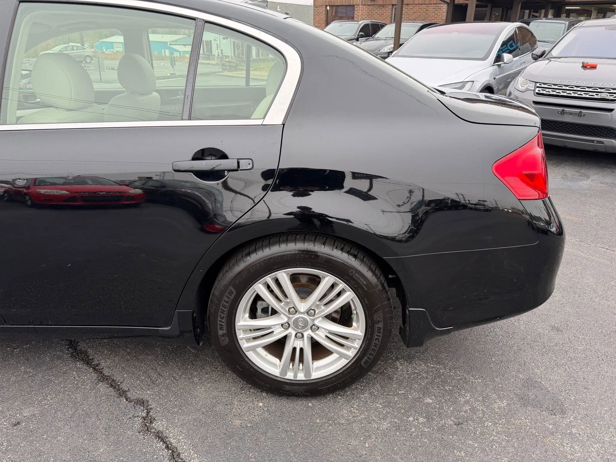 Used 2015 INFINITI Q40 w/ Navigation Package image 45