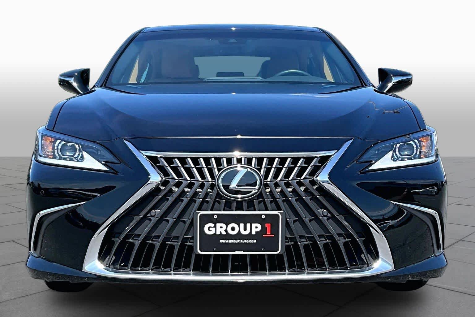 Used 2025 Lexus ES 350 w/ Premium Package FWD image 4