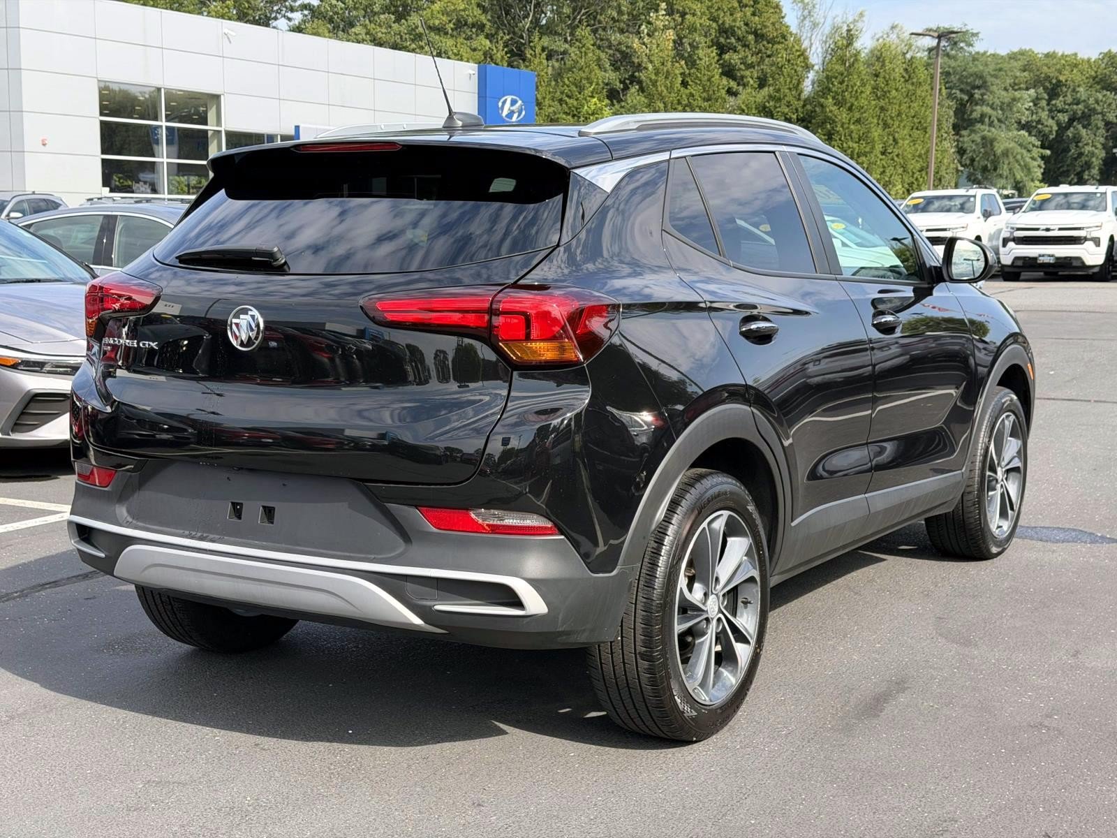 Used 2023 Buick Encore GX Select w/ Safety Package II AWD/4WD image 5