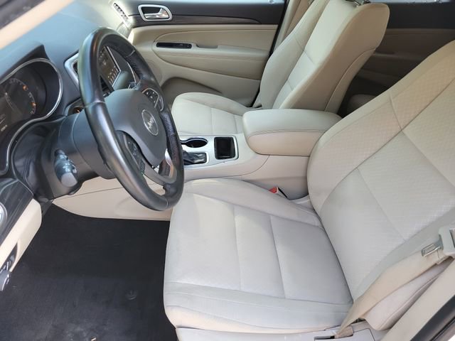 Used 2021 Jeep Grand Cherokee Laredo RWD image 9