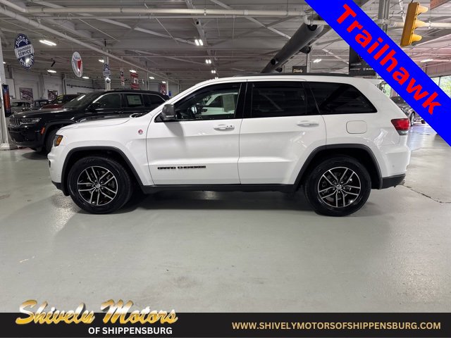Used 2018 Jeep Grand Cherokee Trailhawk image 2