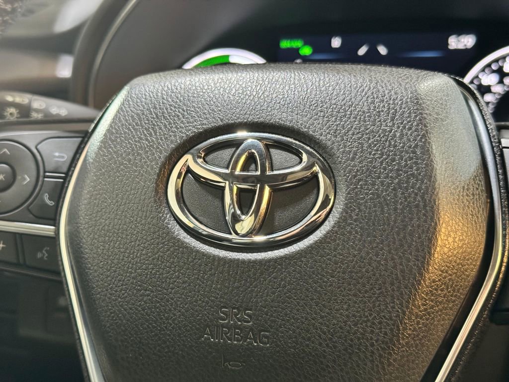 Used 2021 Toyota Avalon XSE image 21