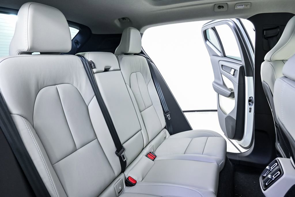 New 2026 Volvo XC40 B5 Plus w/ Protection Package Premier image 21