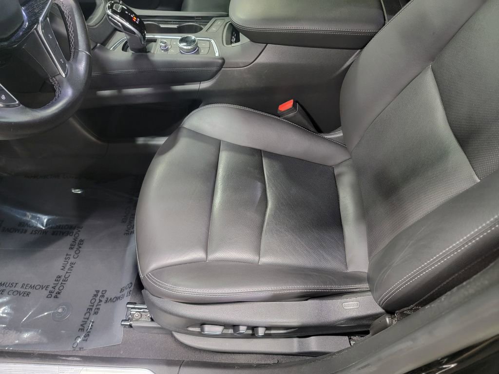 Used 2020 Cadillac XT5 Premium Luxury FWD image 11