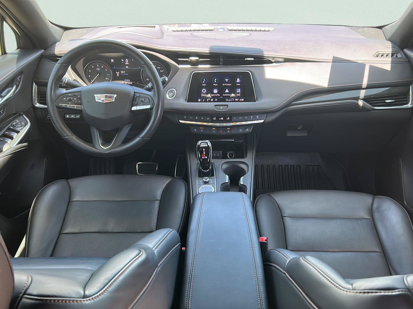Used 2022 Cadillac XT4 Sport w/ Comfort Package AWD/4WD image 19