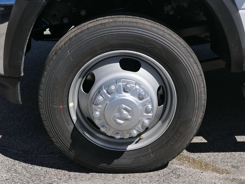 New 2026 RAM 5500 Tradesman w/ Chrome Appearance Group AWD/4WD image 10