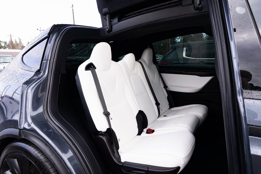 Used 2020 Tesla Model X Long Range image 20