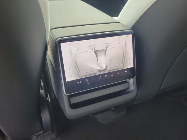 Used 2026 Tesla Model Y 2WD image 15