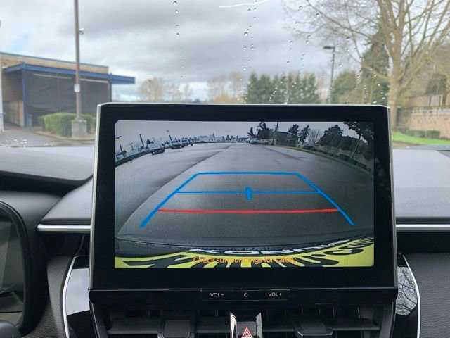 Used 2025 Toyota Corolla SE w/ SE Premium Package image 15