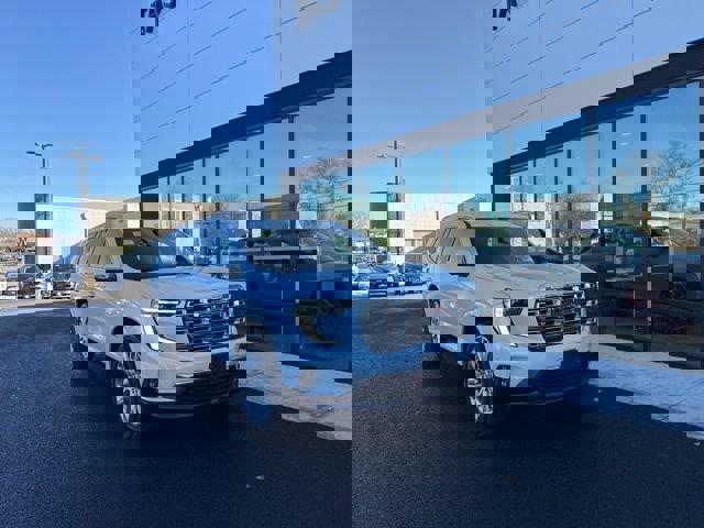 Used 2024 GMC Acadia Denali w/ Super Cruise Package