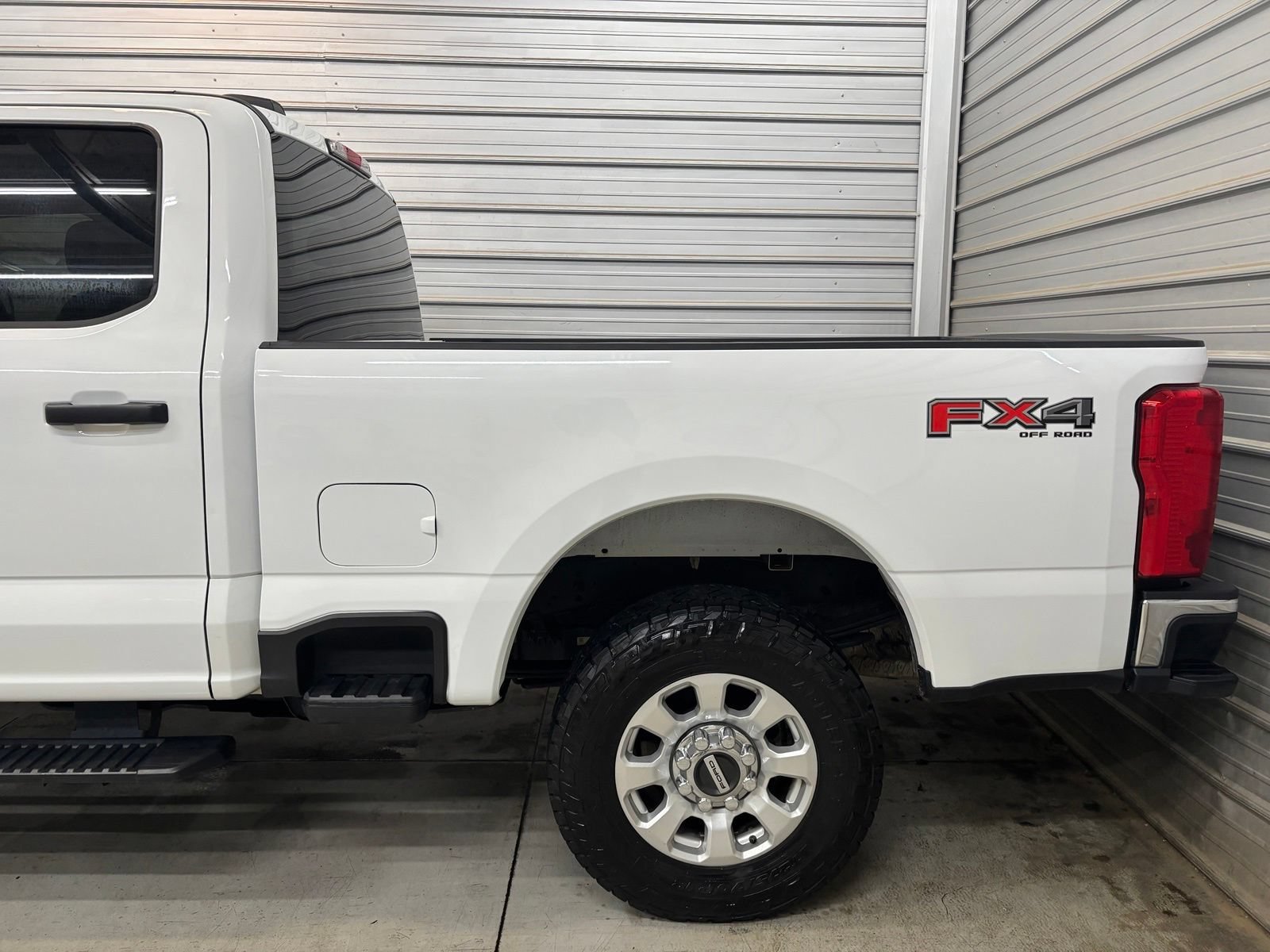 Used 2023 Ford F250 XLT w/ FX4 Off-Road Package AWD/4WD image 5