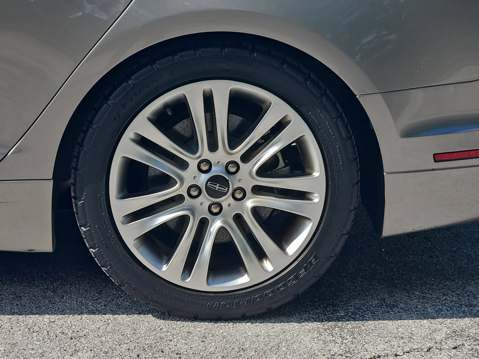 Used 2016 Lincoln MKZ AWD w/ Equipment Group 200A Select image 31
