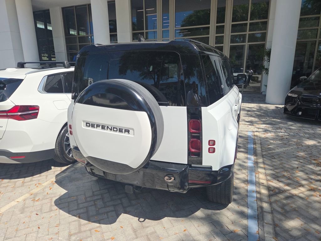 Used 2024 Land Rover Defender 110 X-Dynamic SE image 84