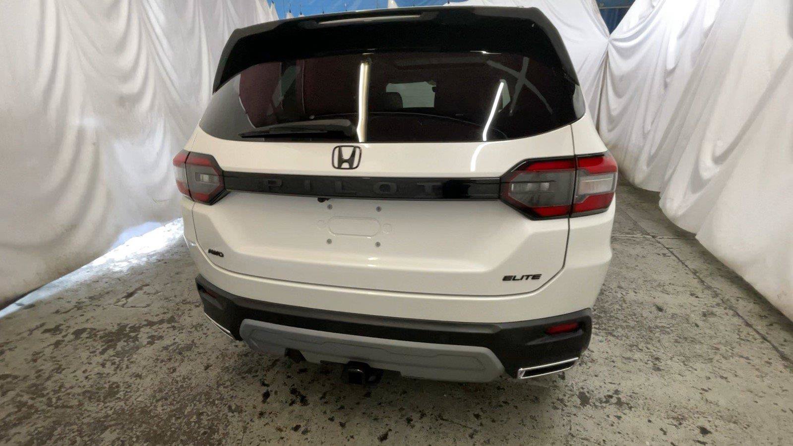 Used 2025 Honda Pilot Elite image 7