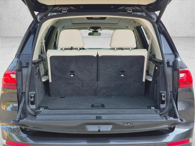 Used 2020 BMW X7 xDrive40i w/ Premium Package AWD/4WD image 6