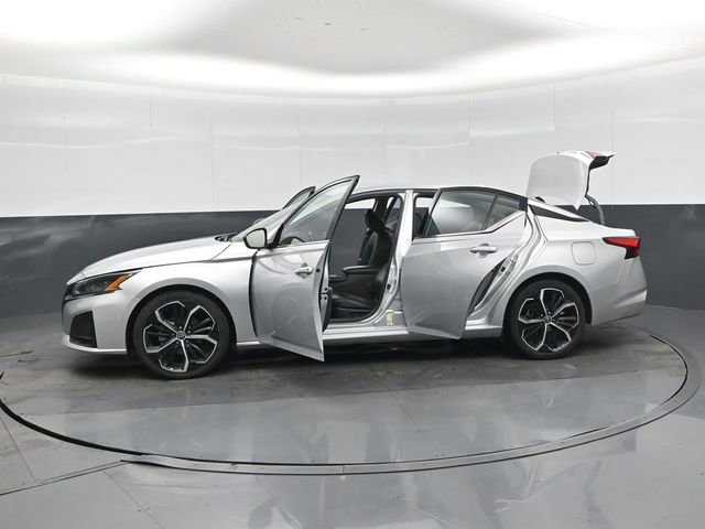 Used 2023 Nissan Altima 2.5 SR image 49
