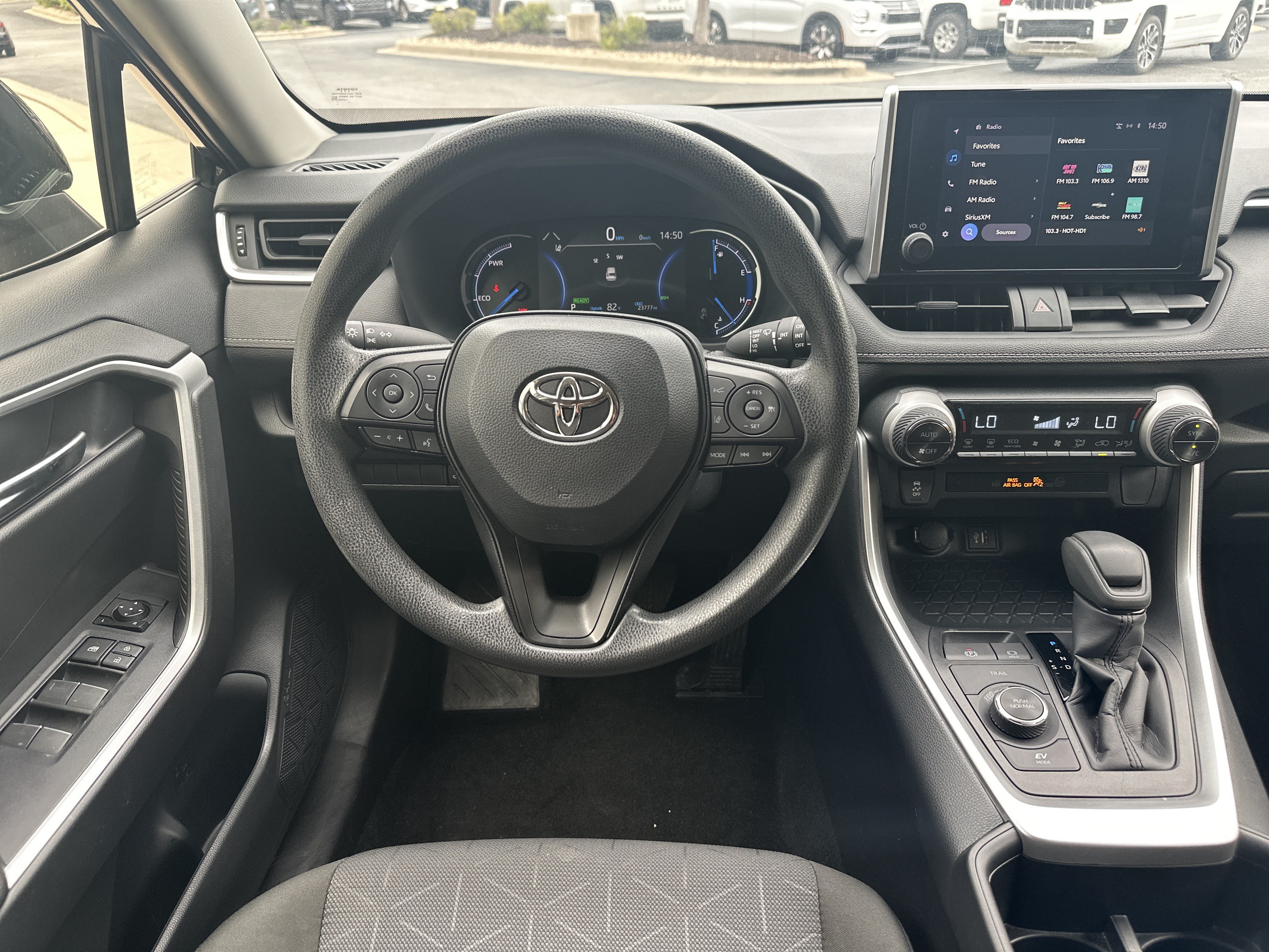 Used 2025 Toyota RAV4 XLE w/ Convenience Package AWD/4WD image 16