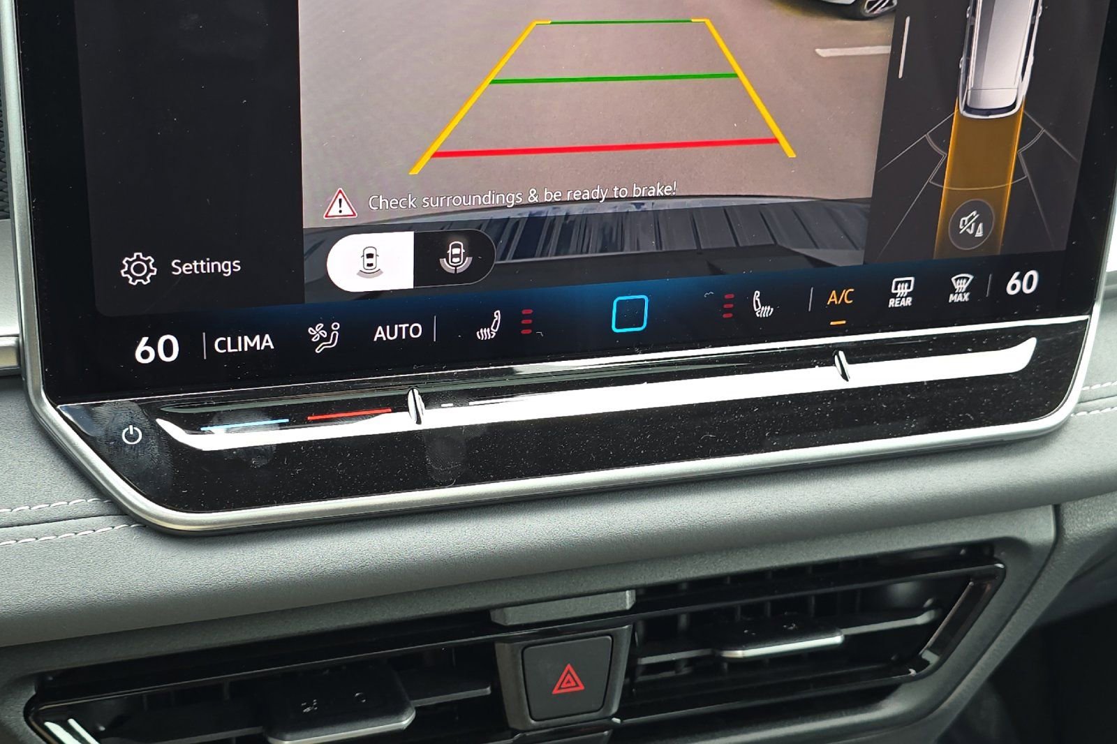 New 2026 Volkswagen Tiguan SE R-Line AWD/4WD image 19