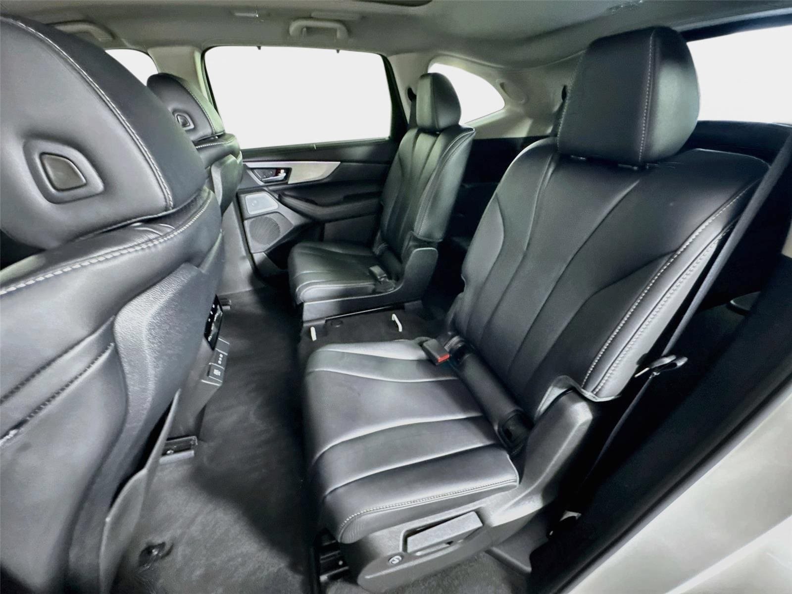 Used 2025 Acura MDX w/ Technology Package FWD image 24