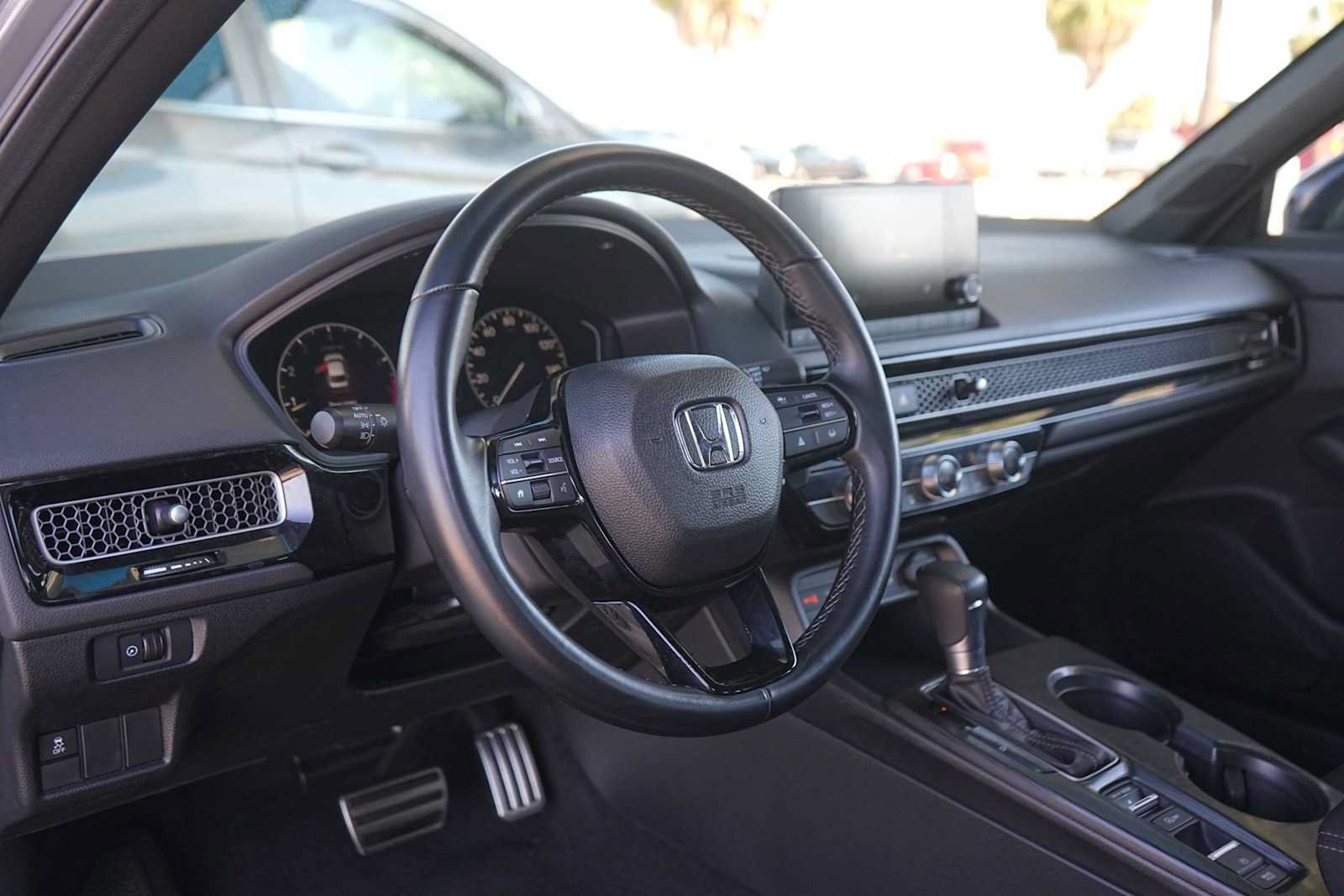 Used 2025 Honda Civic Sport image 2