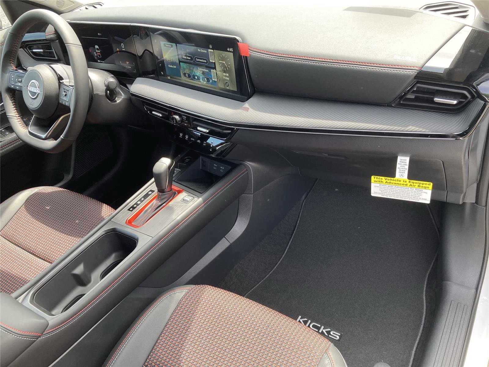 New 2025 Nissan Kicks SR image 39