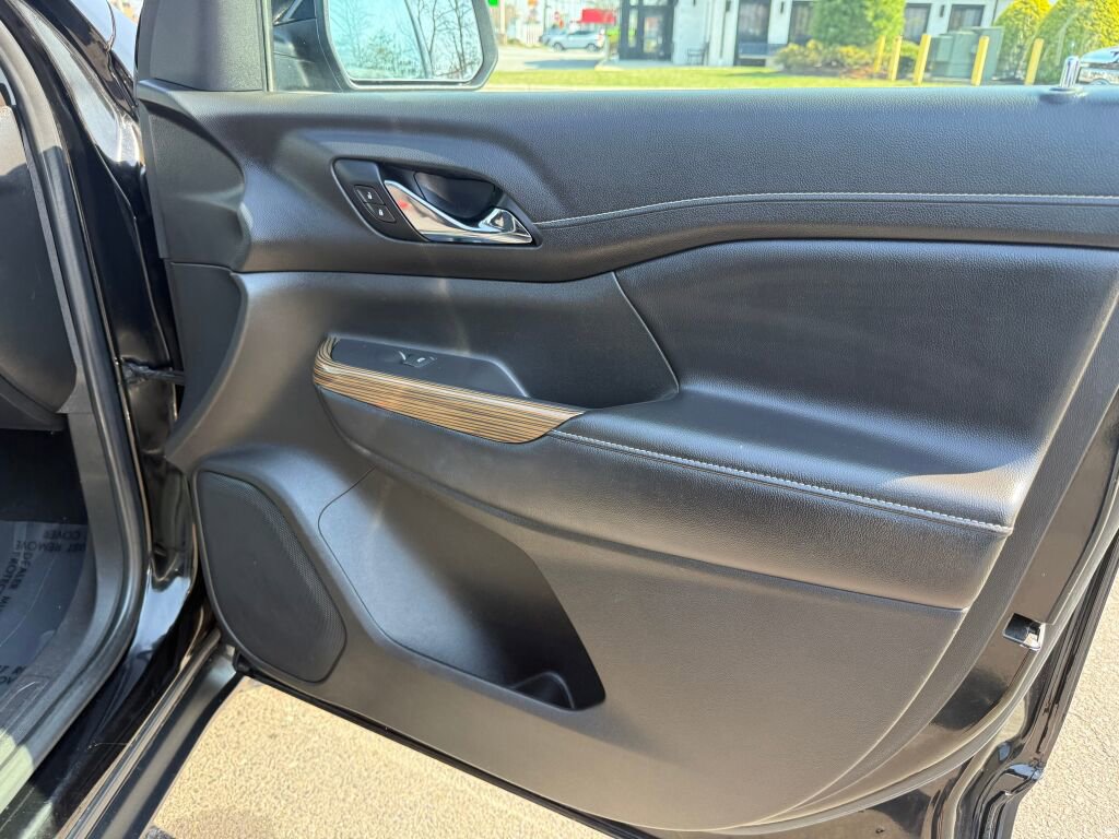 Used 2021 GMC Acadia SLE AWD/4WD image 28