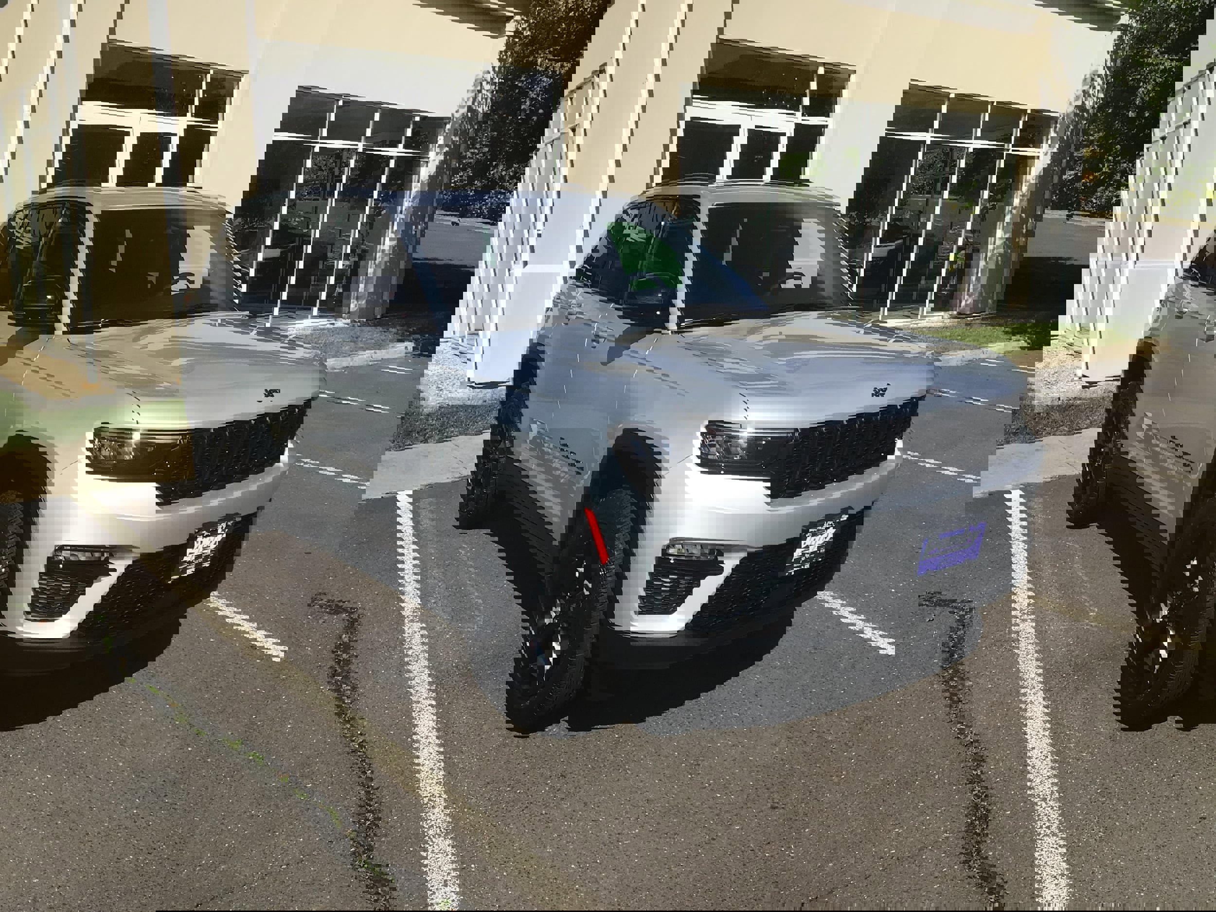 New 2025 Jeep Grand Cherokee Limited w/ Black Appearance Package