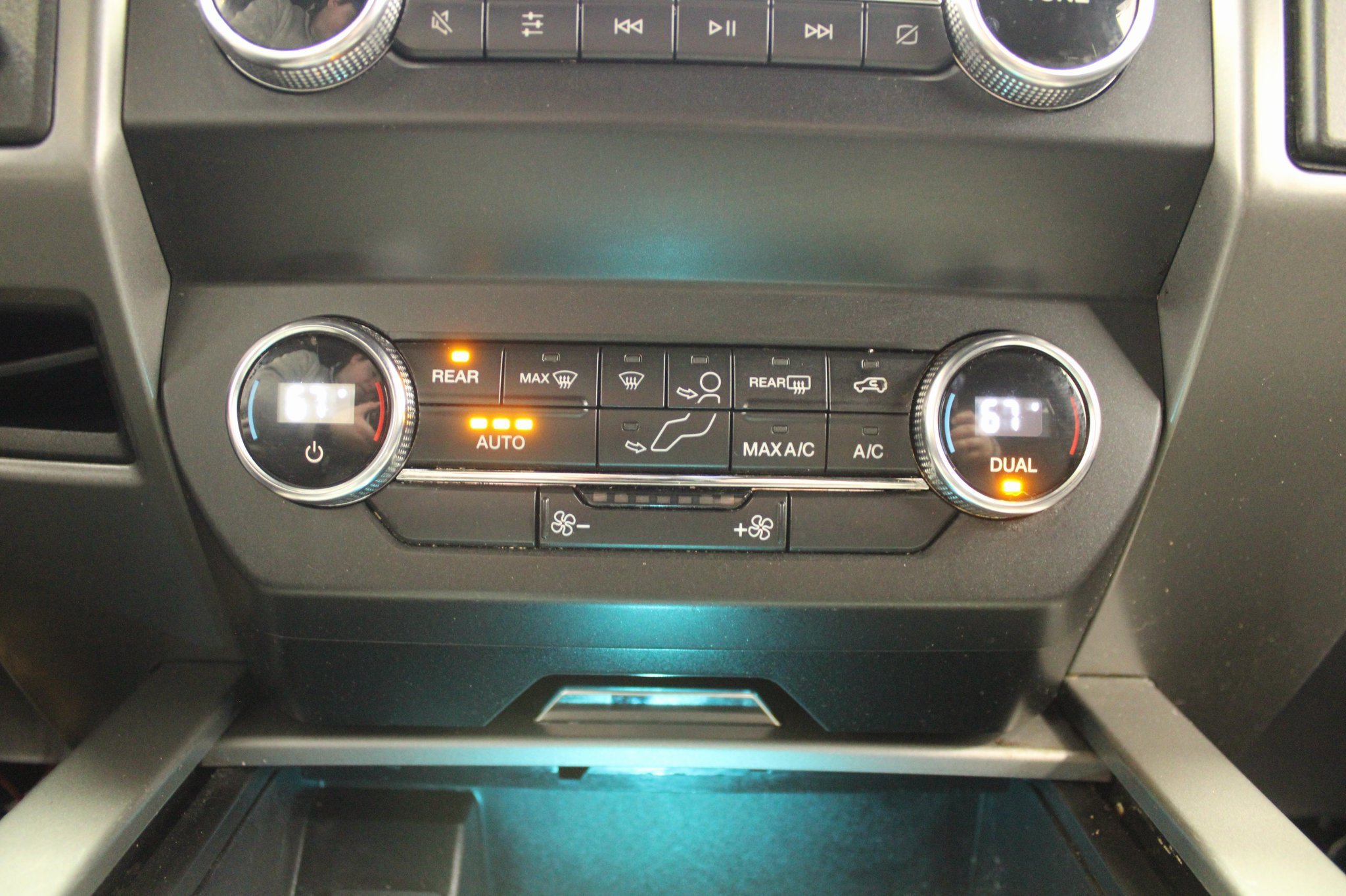 Used 2020 Ford Expedition XLT image 42