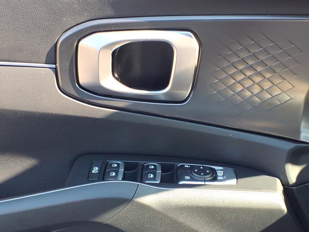 Used 2023 Kia Sorento EX image 26