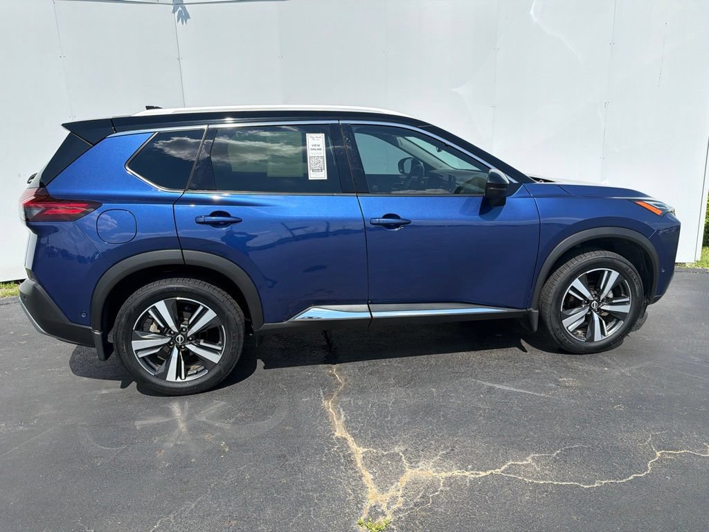 Used 2023 Nissan Rogue Platinum AWD/4WD image 3