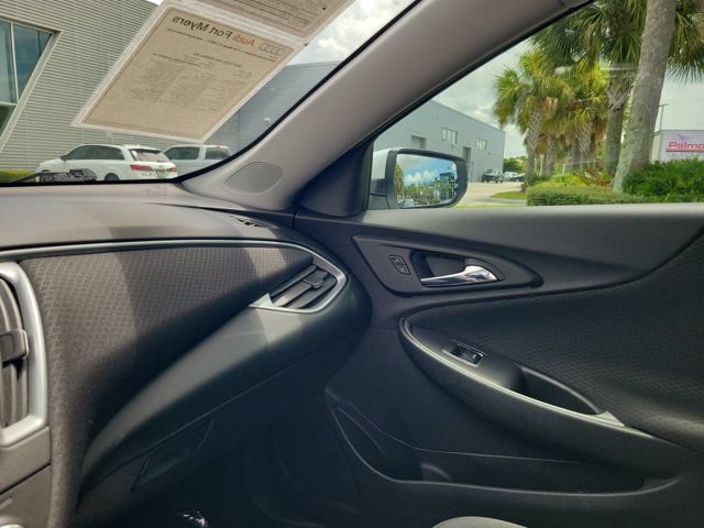 Used 2021 Chevrolet Malibu RS FWD image 29