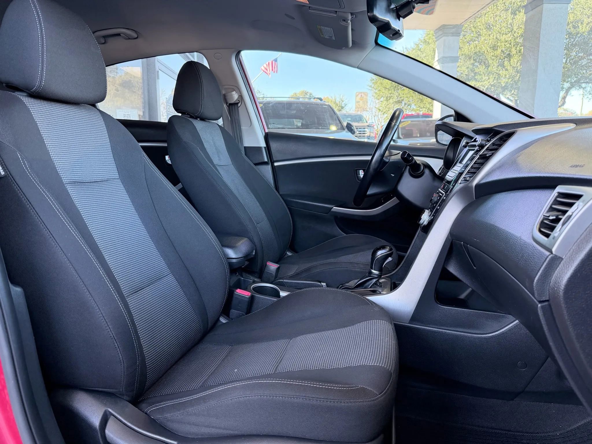 Used 2016 Hyundai Elantra GT w/ Option Group 02 image 15