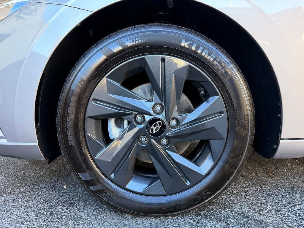 Used 2023 Hyundai Elantra SEL w/ Cargo Package FWD image 7