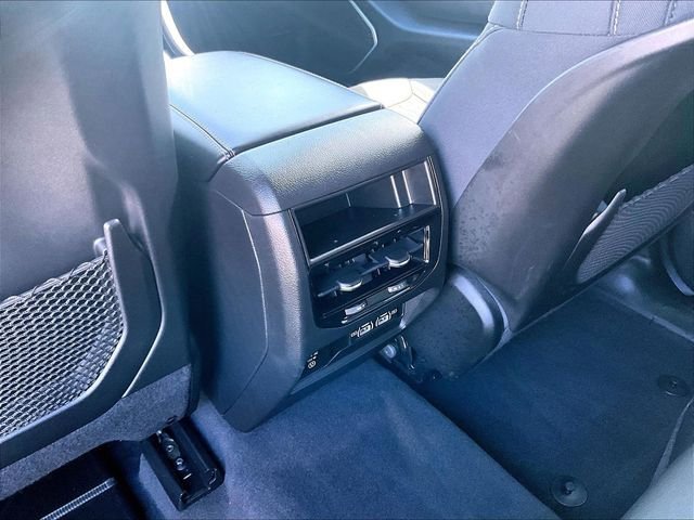 Used 2022 Jeep Grand Cherokee Laredo w/ Luxury Tech Group I AWD/4WD image 29