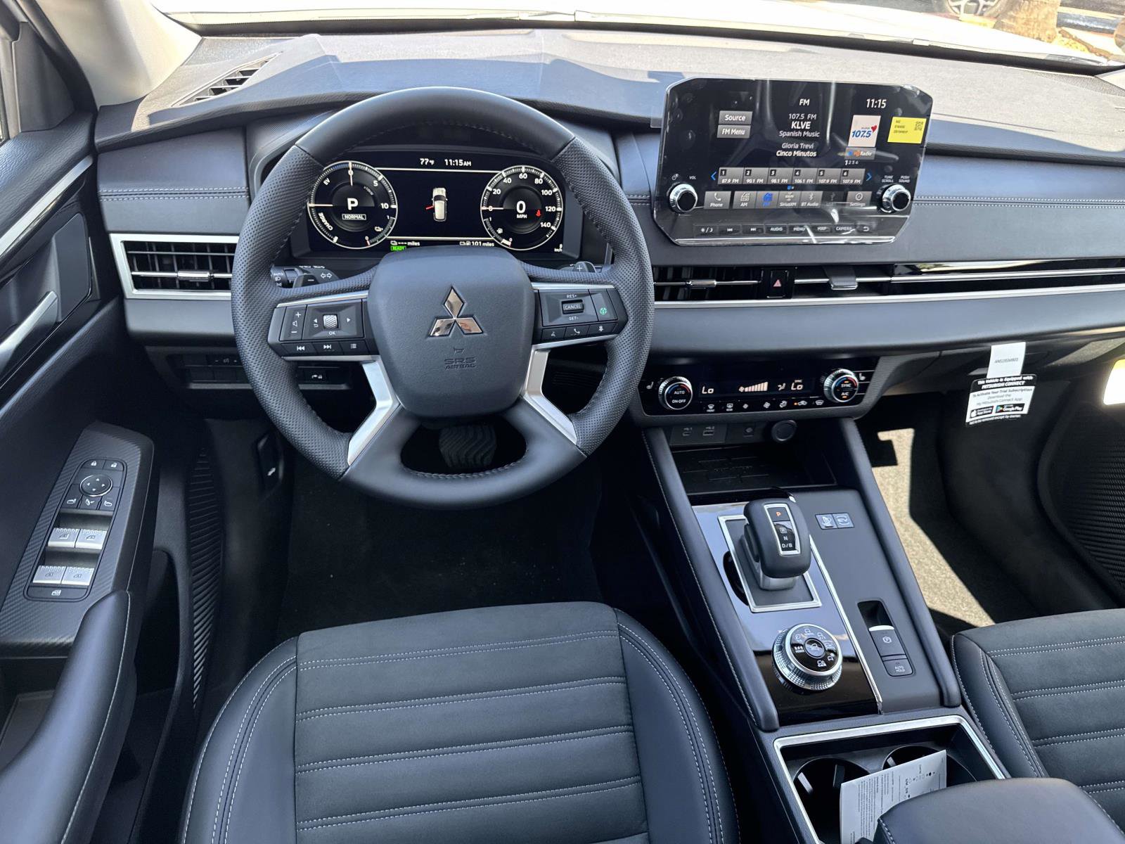 New 2025 Mitsubishi Outlander SE image 10