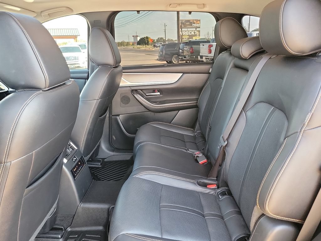Used 2024 MAZDA CX-90 3.3 Turbo w/ Preferred Plus AWD/4WD image 17
