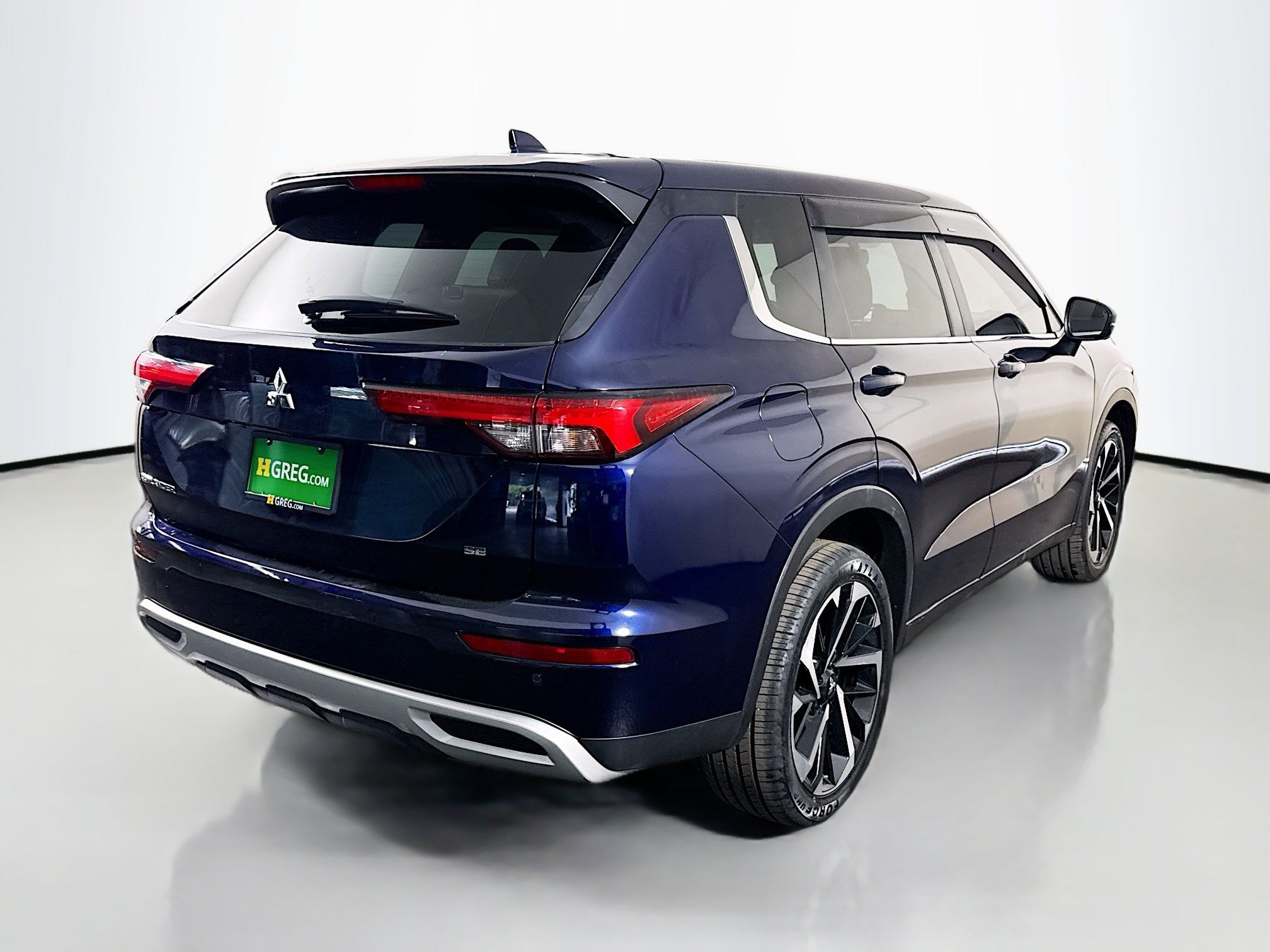Used 2023 Mitsubishi Outlander SE AWD/4WD image 10