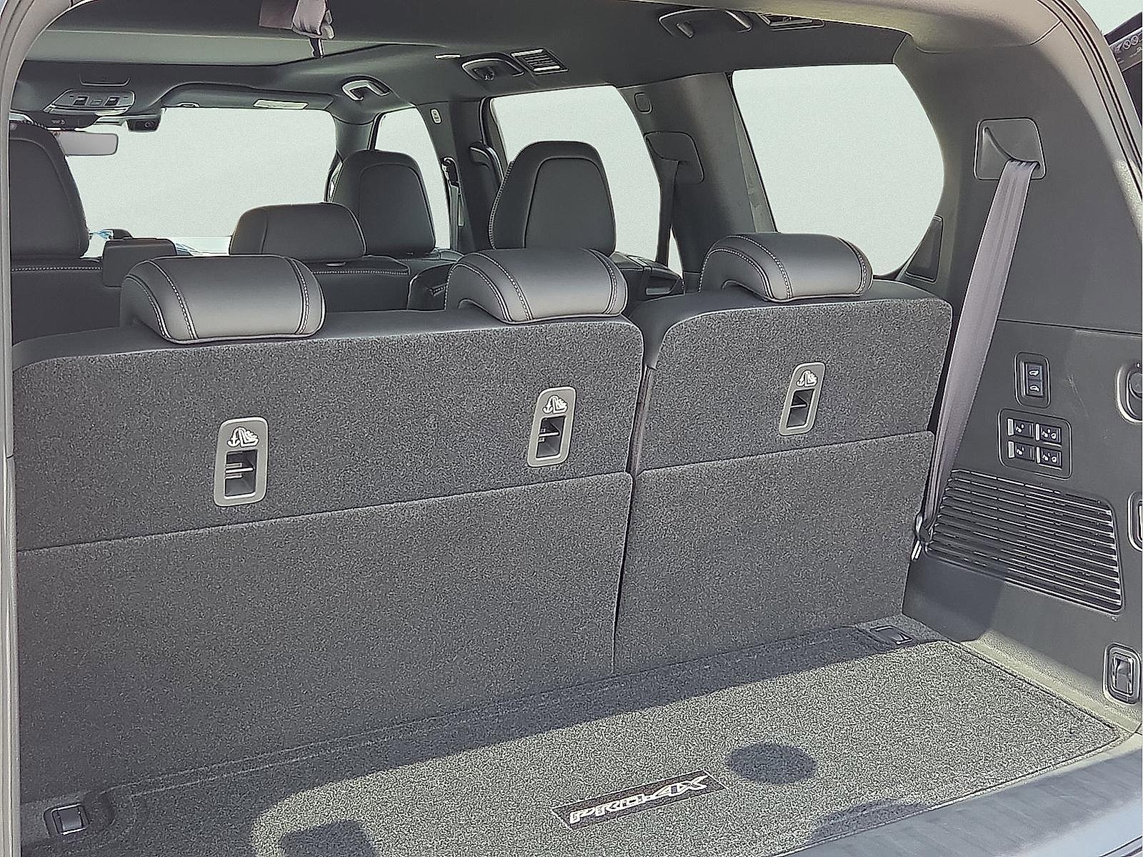 New 2025 Nissan Armada PRO-4X w/ Pro-4X Premium Package image 9