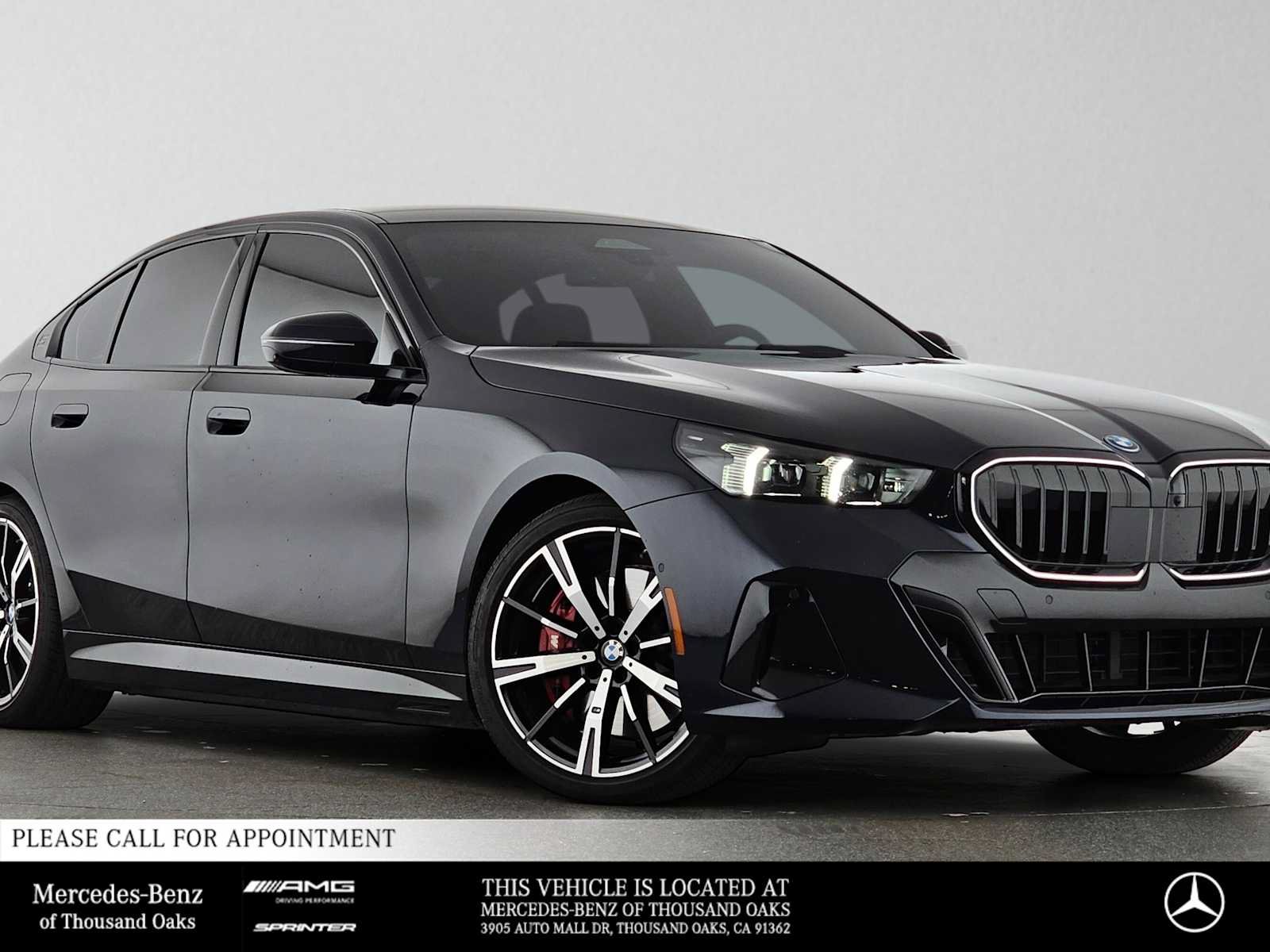 Used 2026 BMW 550e xDrive w/ Premium Package AWD/4WD image 1
