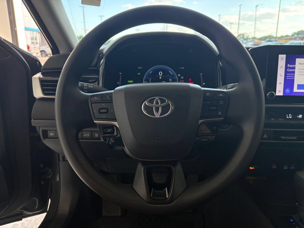 Used 2025 Toyota Camry LE FWD image 3
