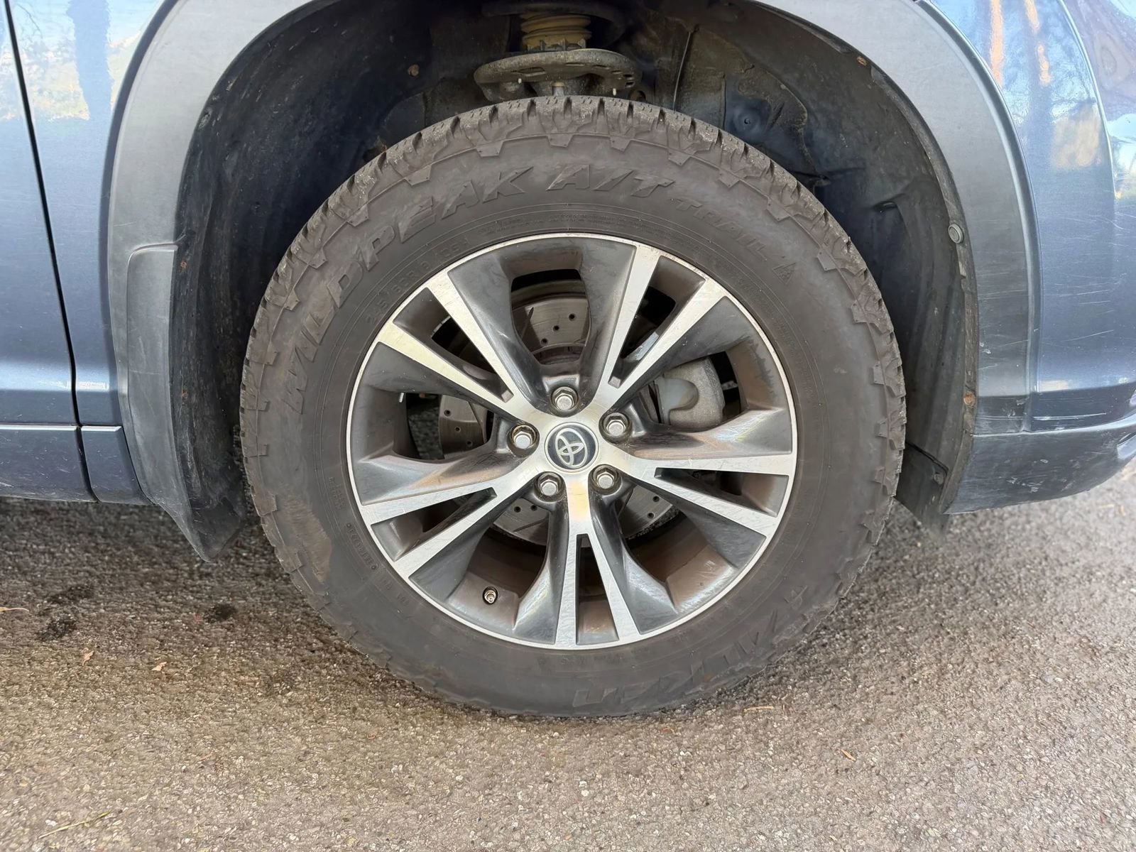 Used 2016 Toyota Highlander XLE AWD/4WD image 50
