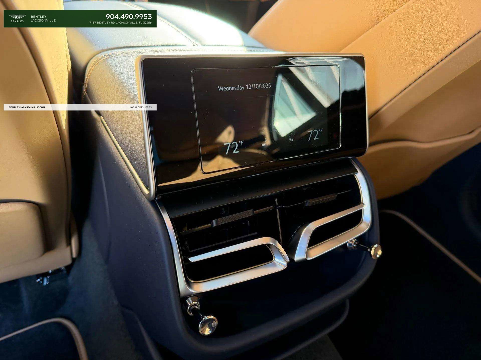 Used 2025 Bentley Flying Spur Plug-In Hybrid image 46