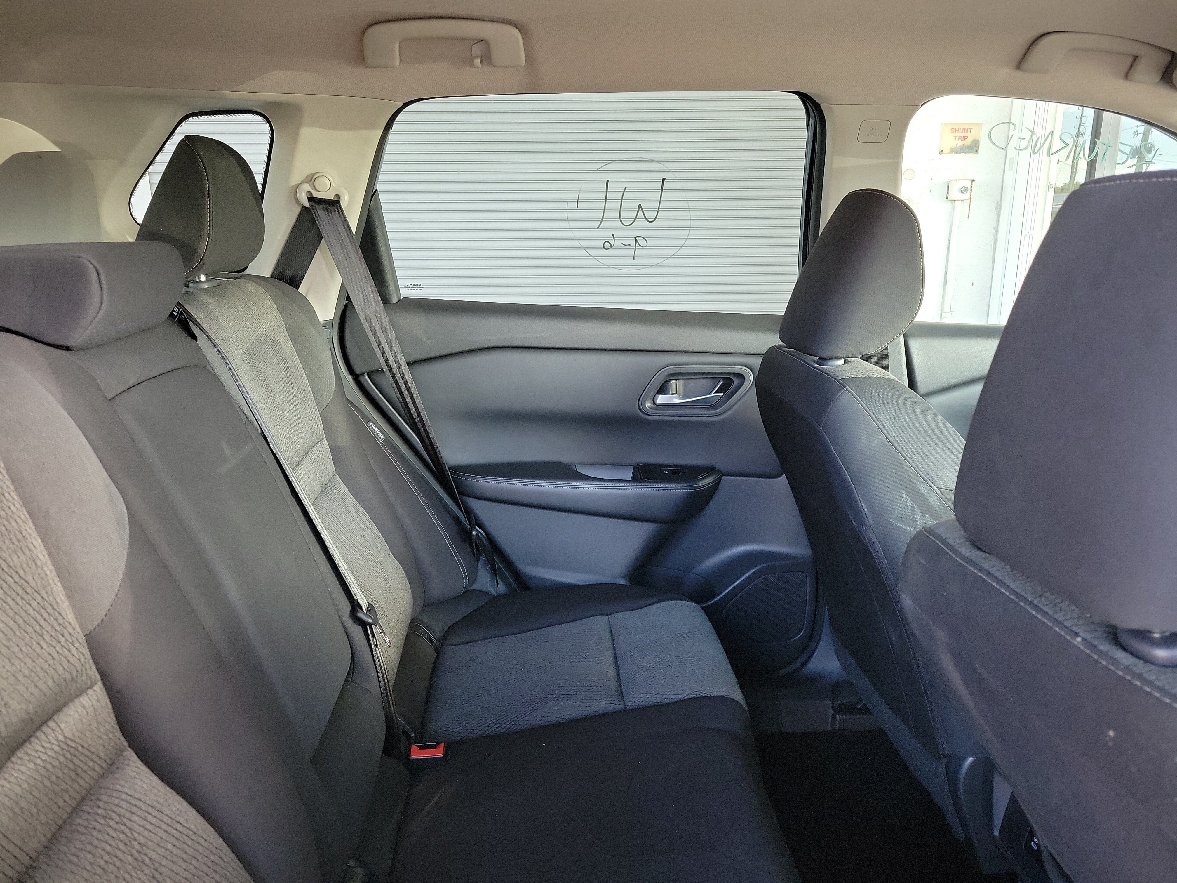 Used 2025 Nissan Rogue SV AWD/4WD image 7