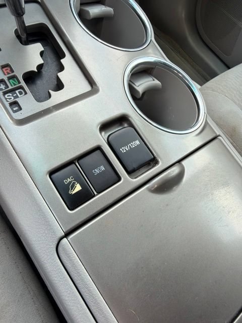 Used 2010 Toyota Highlander 4WD image 16