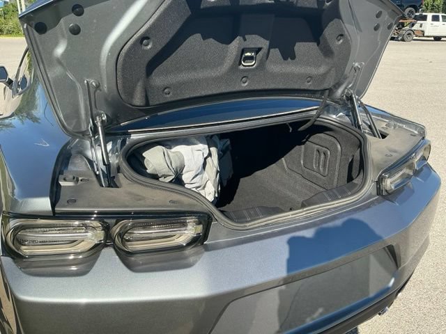 Used 2022 Chevrolet Camaro LT RWD image 11